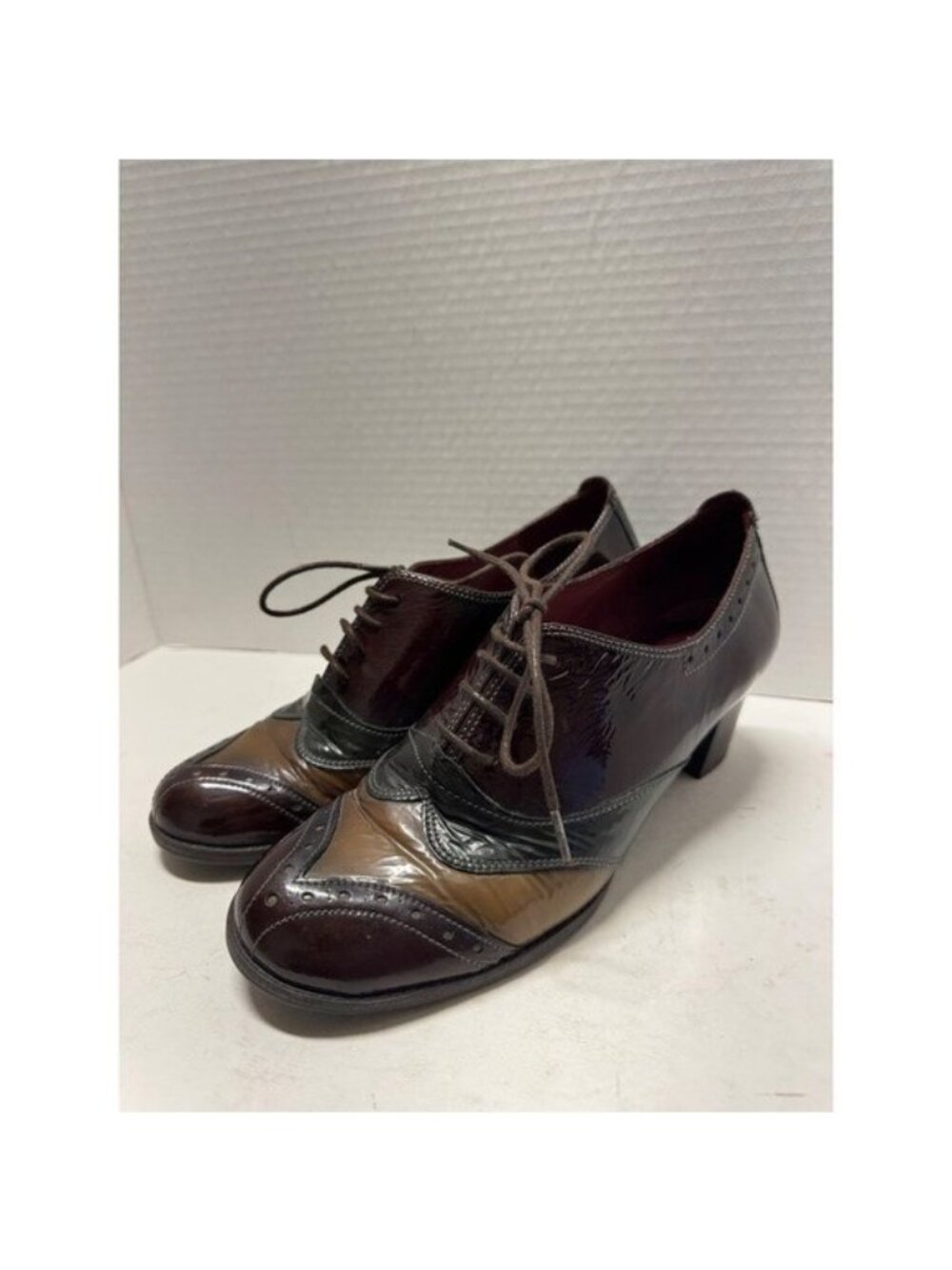 Hispanitas Spain Patent Leather Wingtip Oxford Heels Burgundy Green 38 7.5